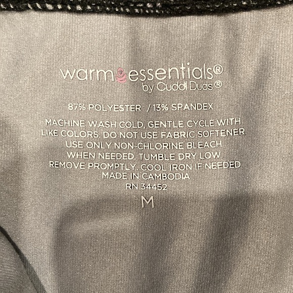 Active wear-CUDDLE DUDS WARM ESSENTIALS stretch long sleeve shirt. like new - Picture 2 of 9